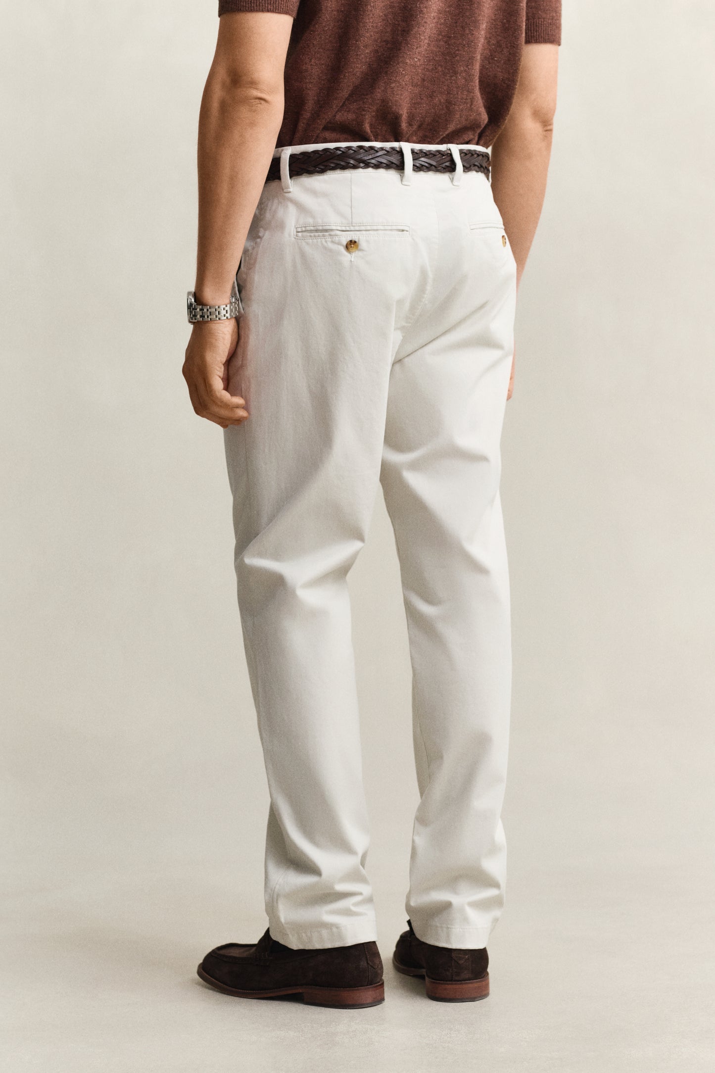 SAND, Classic Regular Chinos, BACK-VIEW BY GANT AU.