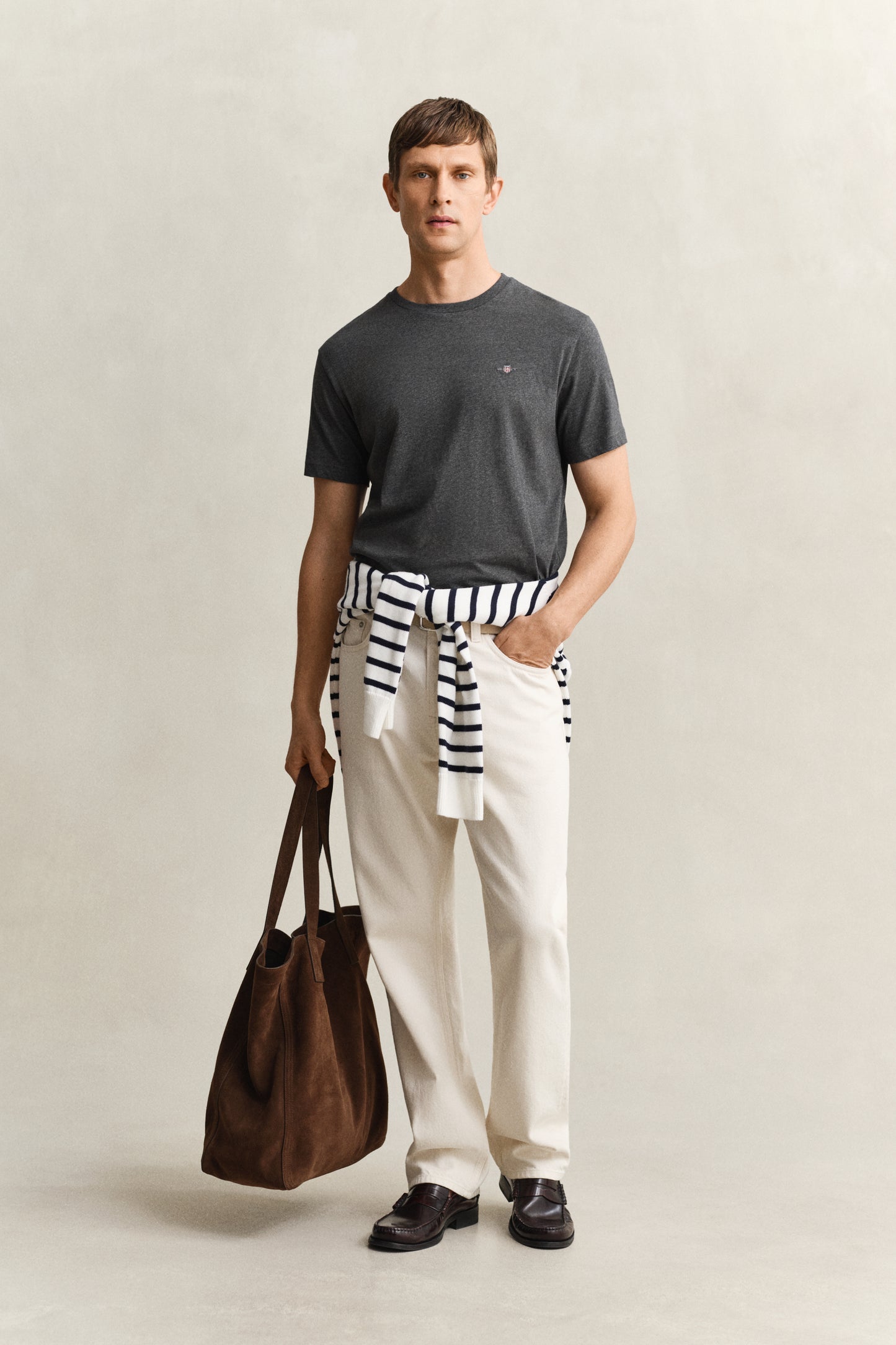 ANTRACIT MELANGE, REG SHIELD SS T-SHIRT BY GANT AU.