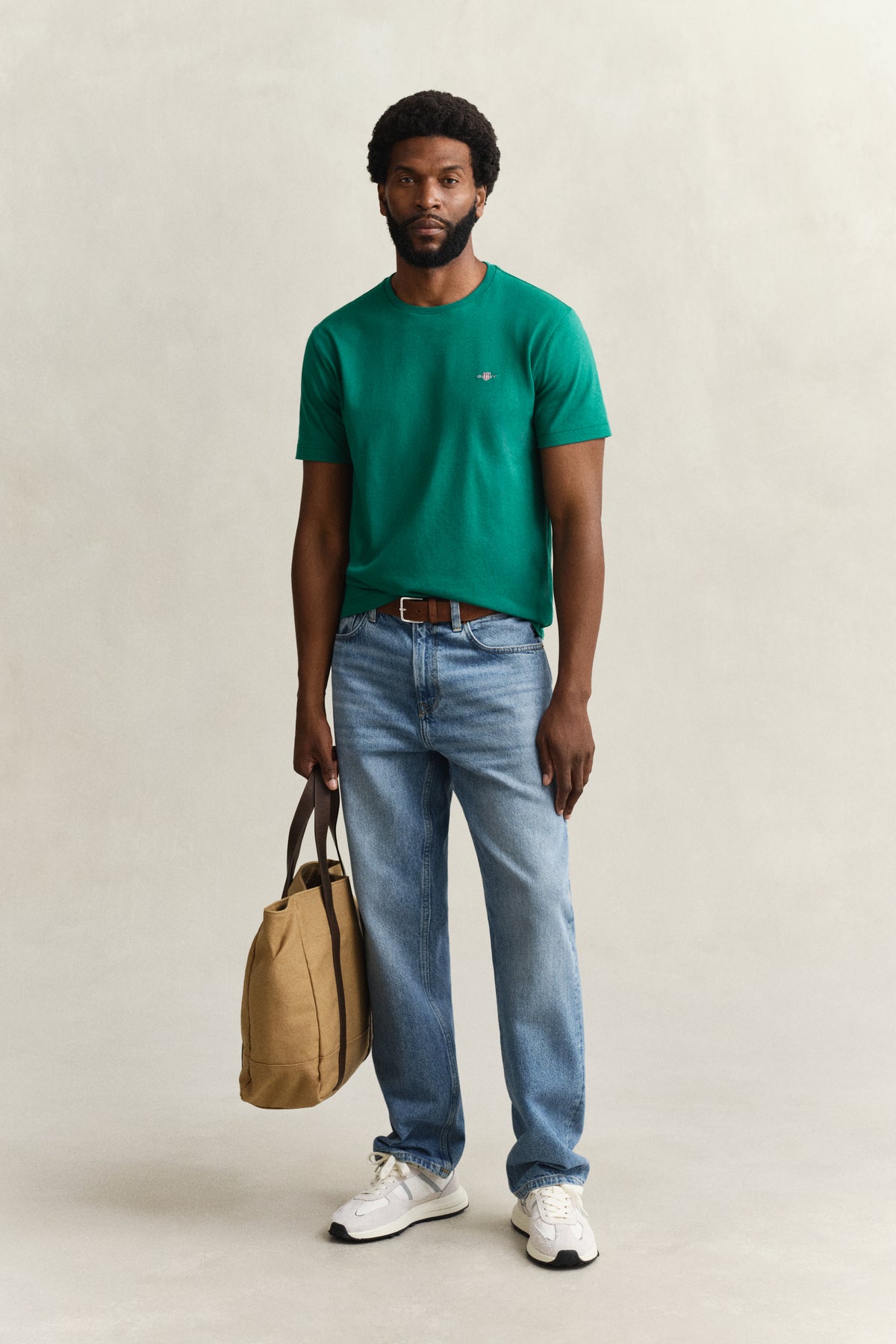 BOTANICAL HUE, Shield T-Shirt BY GANT AU.