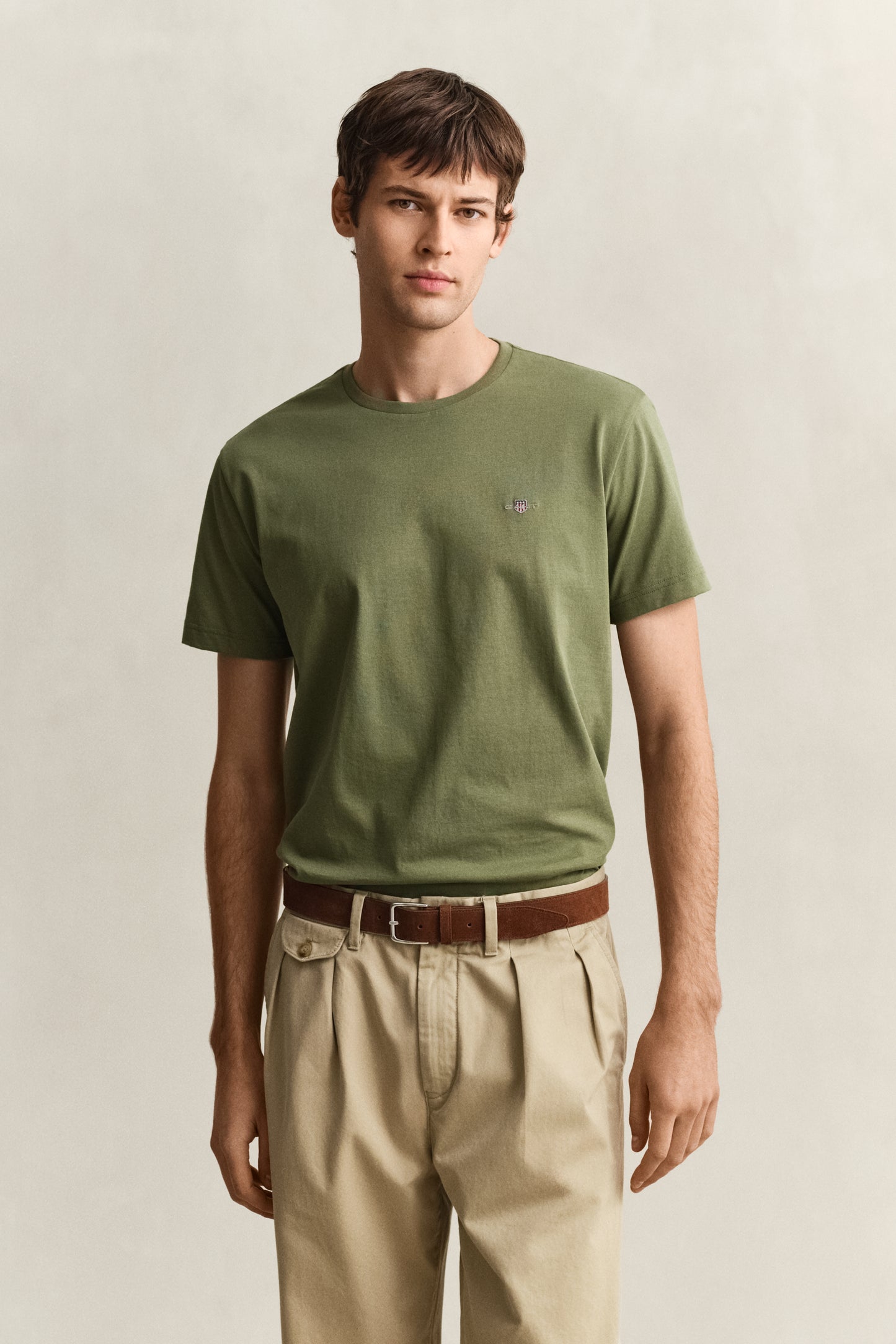 DRY HERB GREEN, Shield T-Shirt, FRONT-VIEW BY GANT AU.