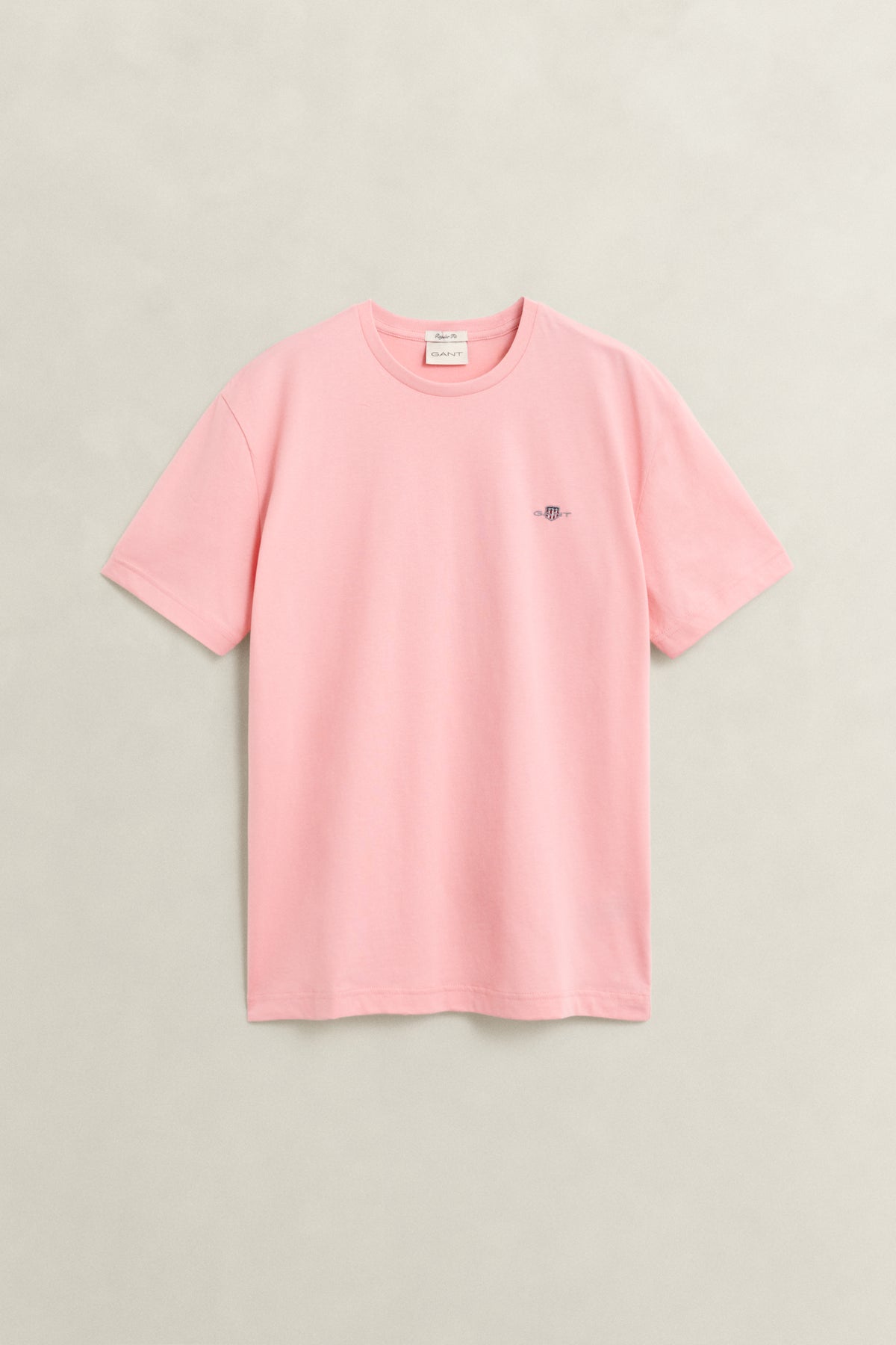 BUBBELGUM PINK, Shield T-Shirt BY GANT AU.