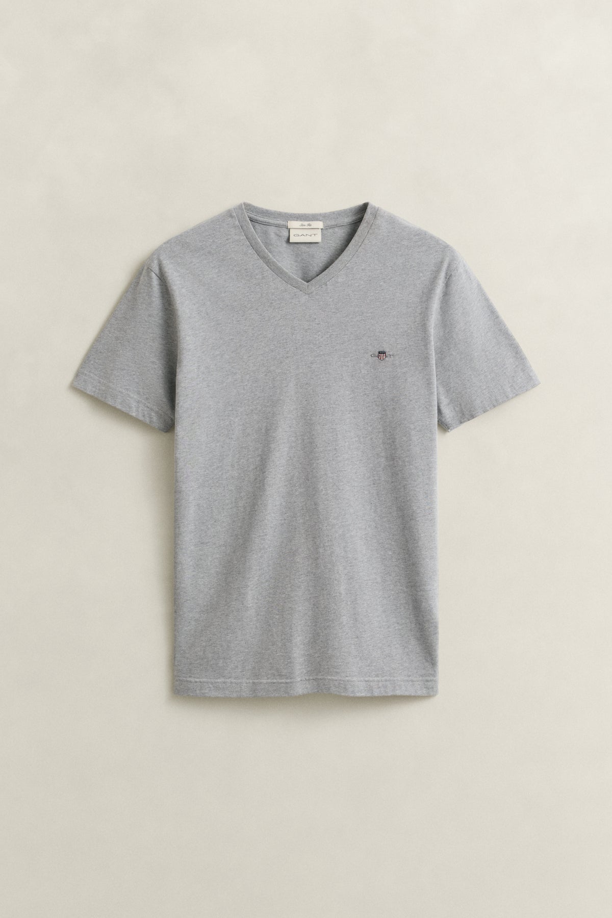 GREY MELANGE, Slim Shield T-Shirt, FLAT-LAY BY GANT AU.