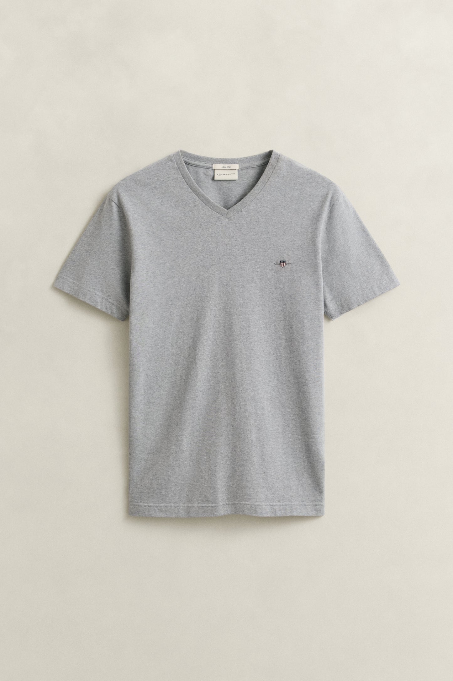 GREY MELANGE, Slim Shield T-Shirt, FLAT-LAY BY GANT AU.