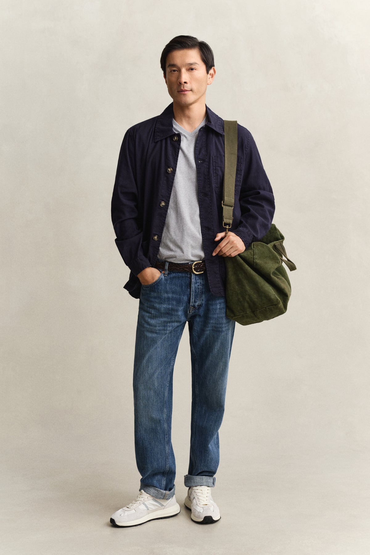 GREY MELANGE, Slim Shield T-Shirt BY GANT AU.