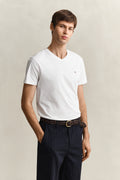 WHITE, Slim Shield T-Shirt, FRONT-VIEW BY GANT AU.