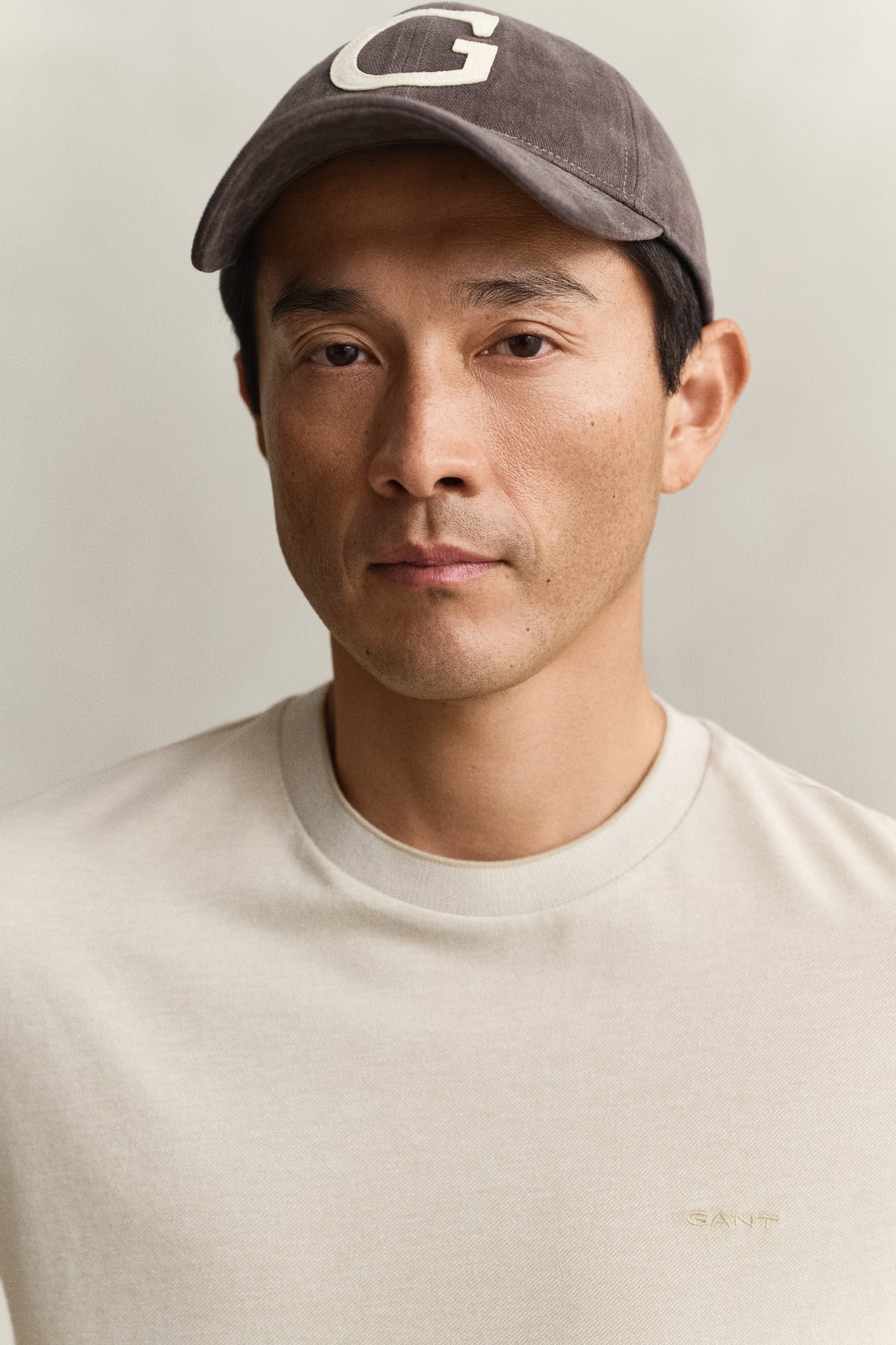 OAT BEIGE, 2 TONE PIQUE SS TSHIRT, CLOSE-UP BY GANT AU.