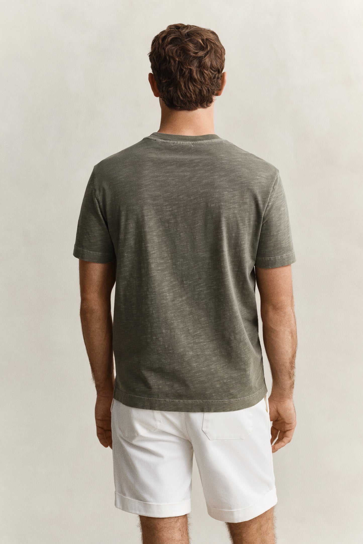 DRY HERB GREEN, WASHED SLUB SS TSHIRT, BACK-VIEW BY GANT AU.