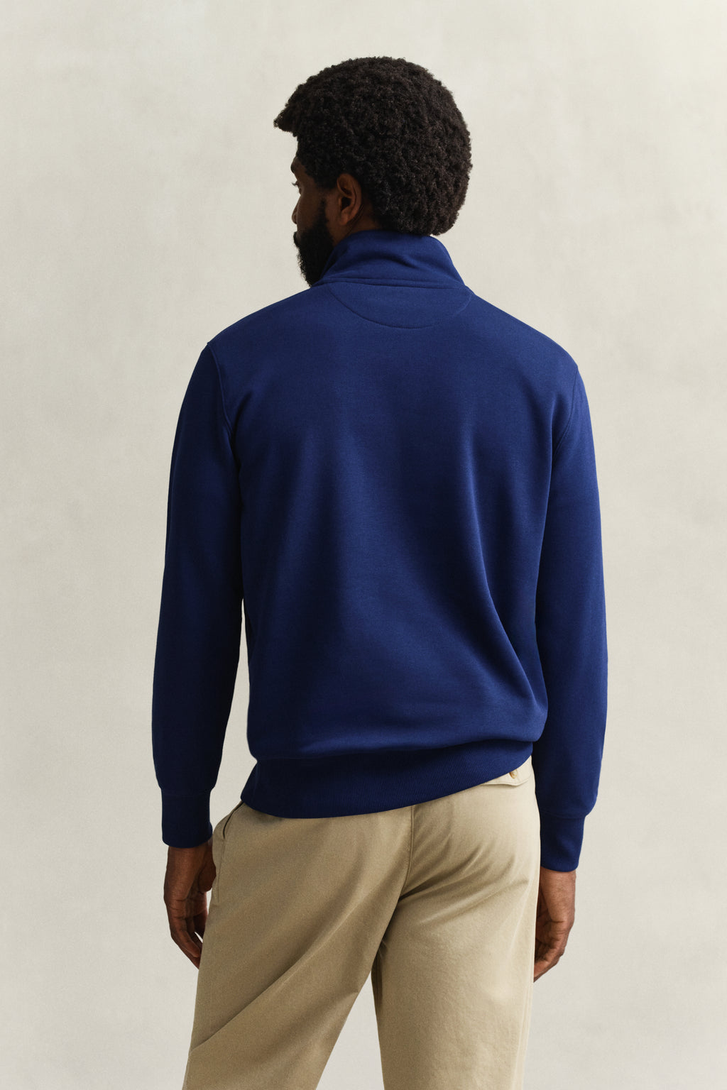 RICH NAVY, REG SHIELD HALF ZIP SWEAT, BACK-VIEW BY GANT AU.