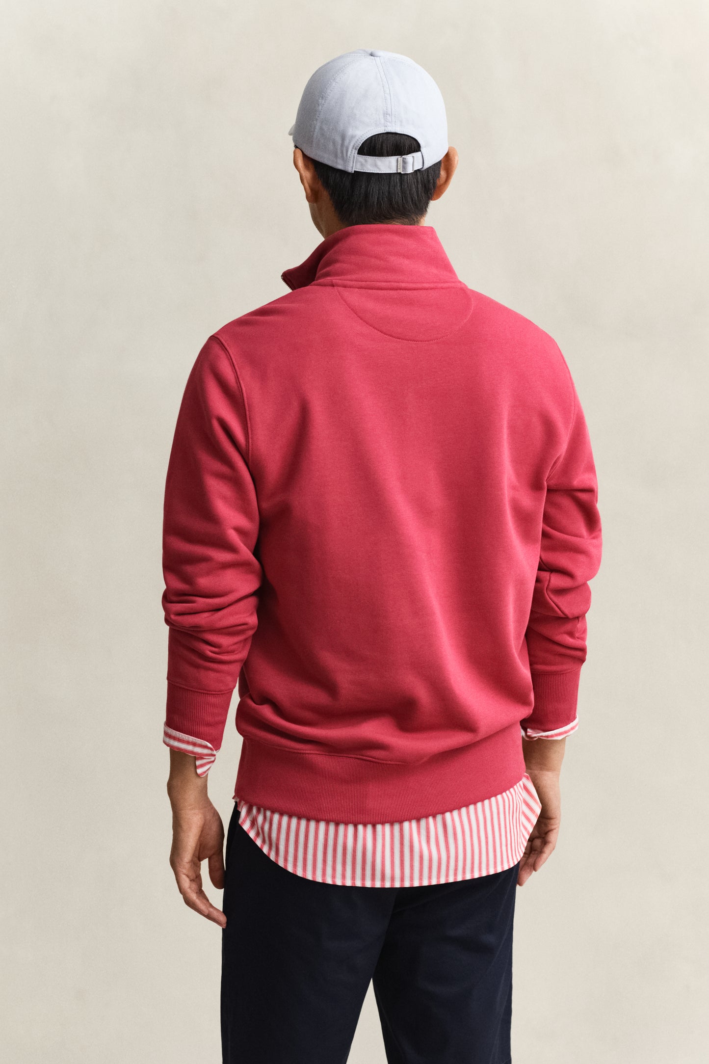 ROSE RED, REG SHIELD HALF ZIP SWEAT, BACK-VIEW BY GANT AU.