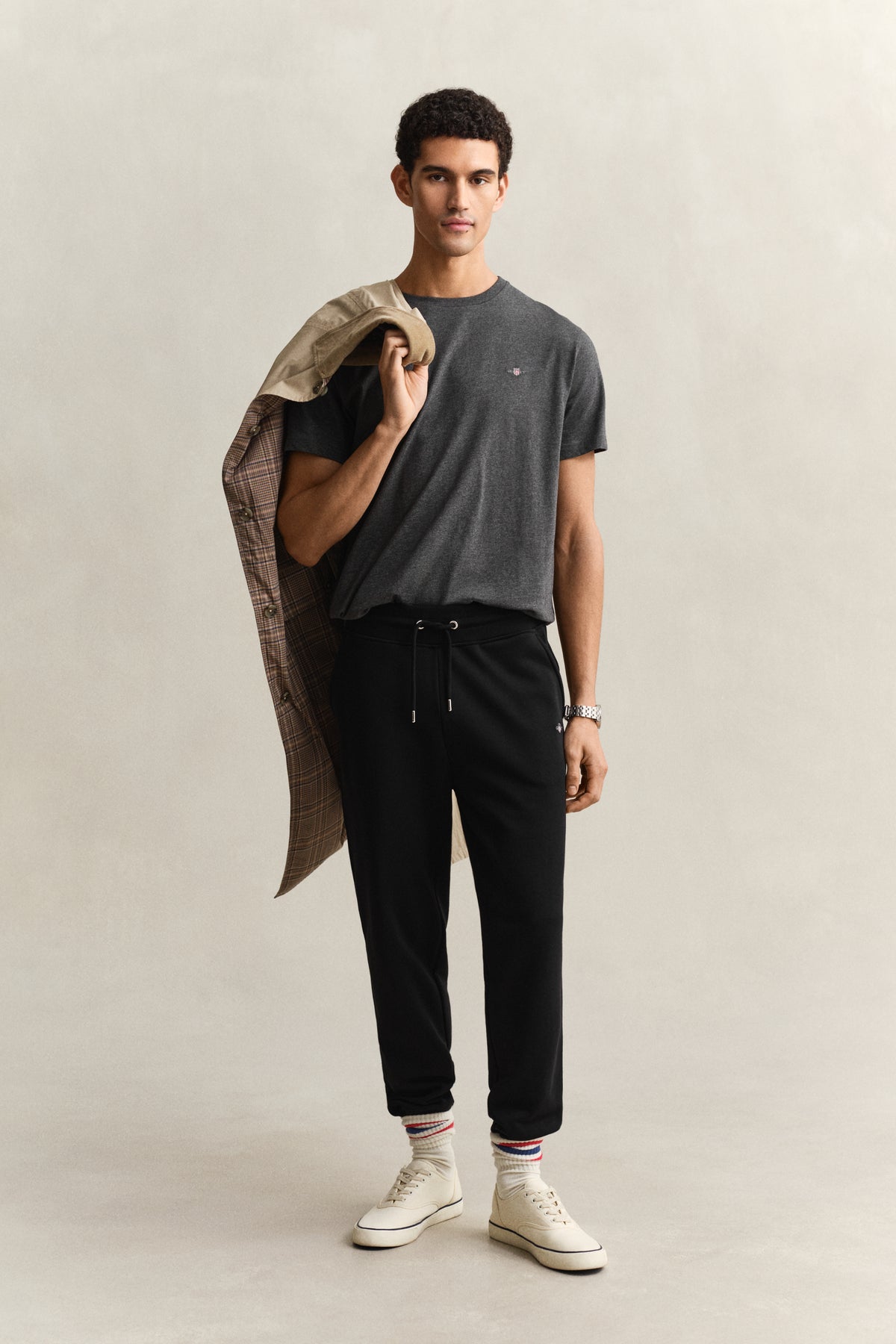BLACK, REG SHIELD SWEATPANTS BY GANT AU.