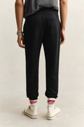 BLACK, REG SHIELD SWEATPANTS, BACK-VIEW BY GANT AU.