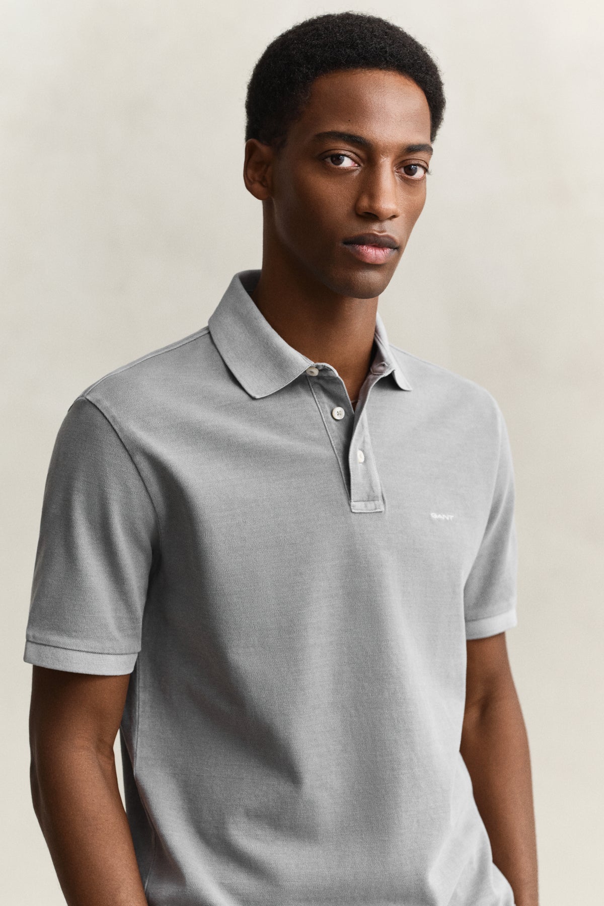 CERAMIC GREY, SUNFADED SS POLO, CLOSE-UP BY GANT AU.