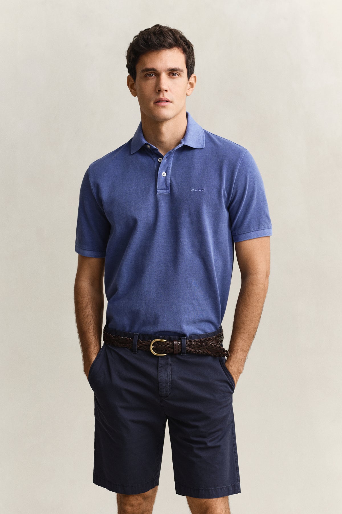 VINTAGE BLUE, SUNFADED SS POLO, FRONT-VIEW BY GANT AU.