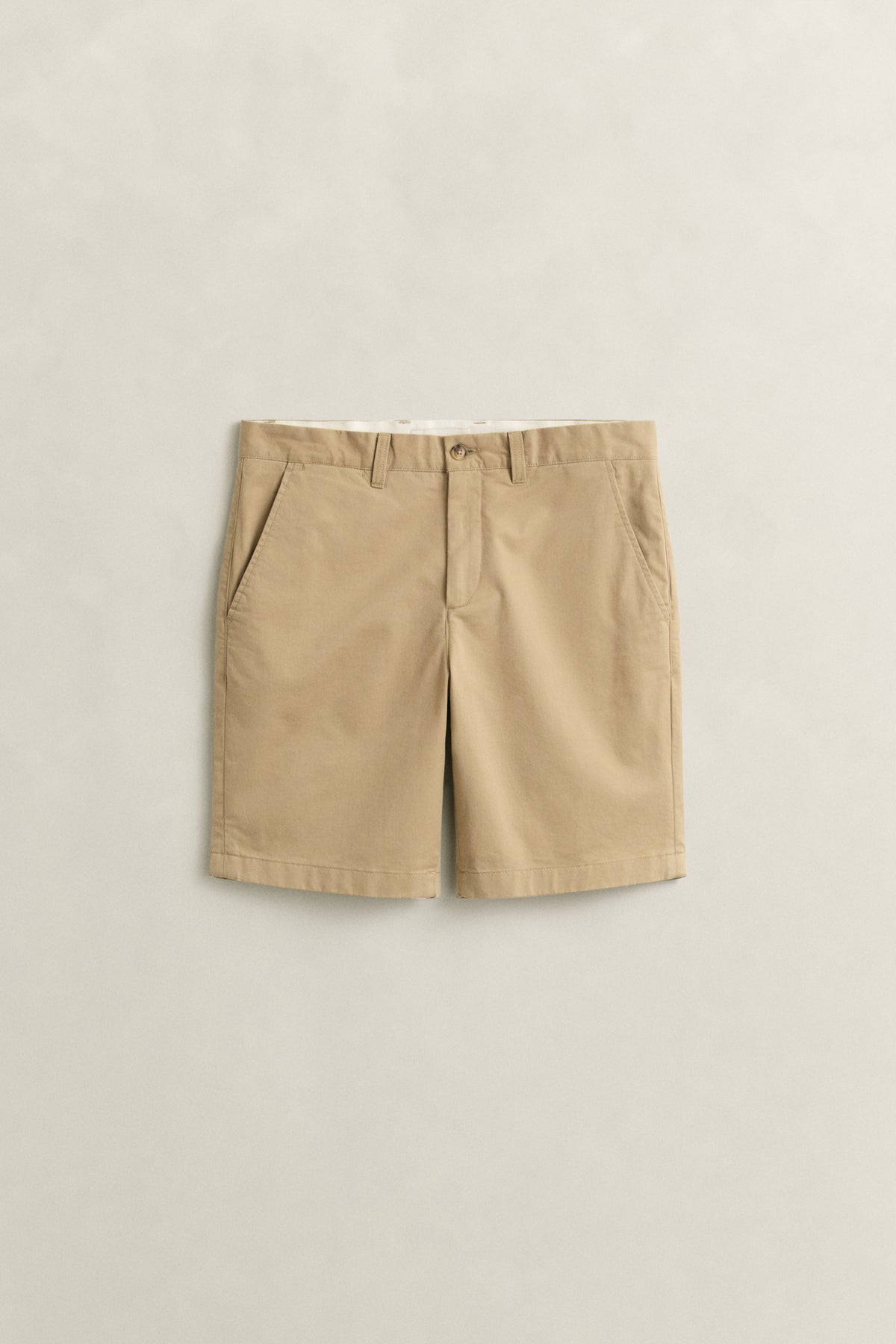 DARK KHAKI, Chino Shorts, FRONT-VIEW BY GANT AU.