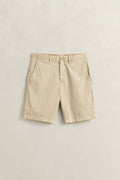 OAT BEIGE, REG SUNFADED CHINO SHORTS, FLAT-LAY BY GANT AU.