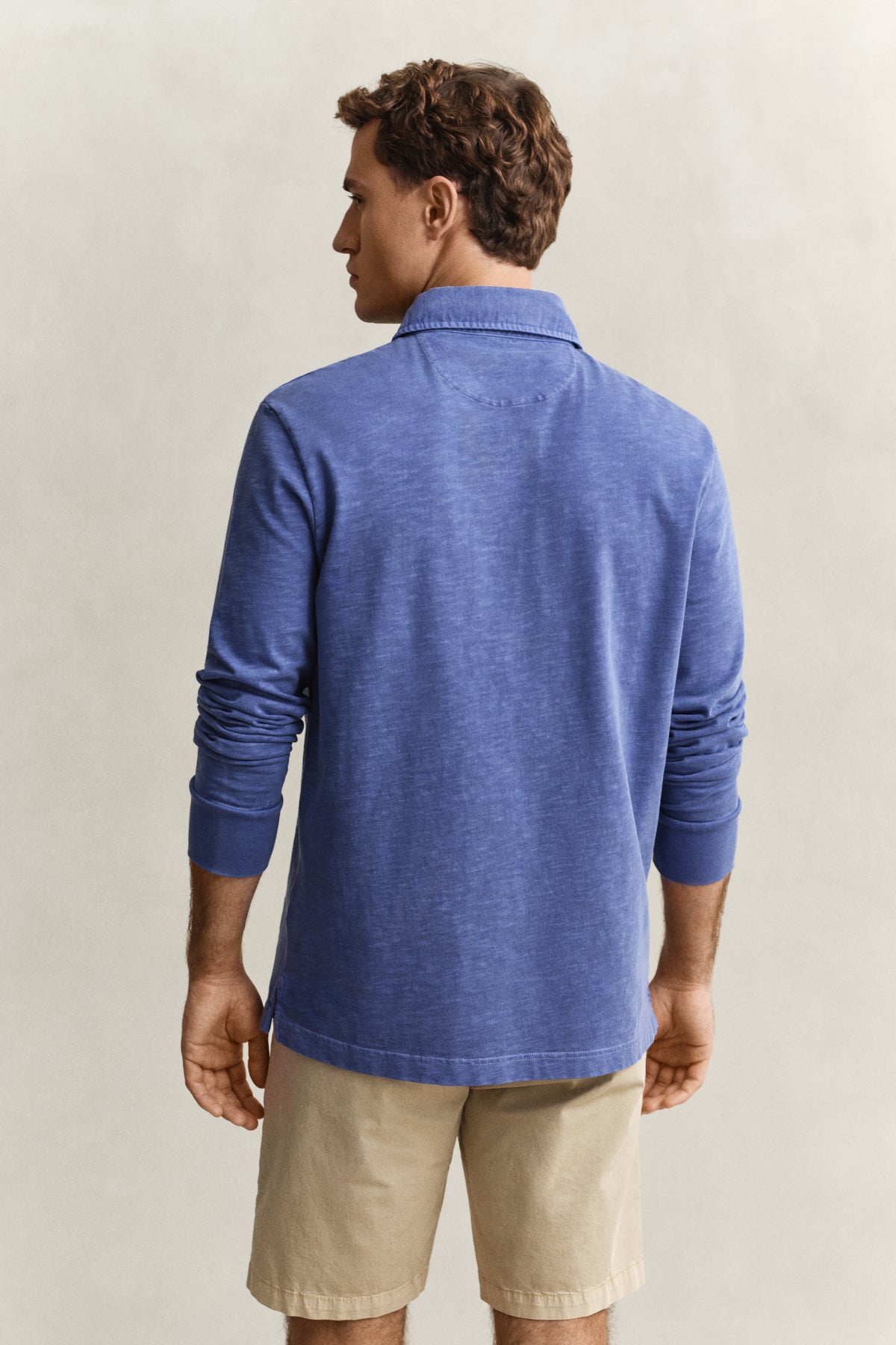 VINTAGE BLUE, WASHED SLUB HEAVY RUGGER, BACK-VIEW BY GANT AU.