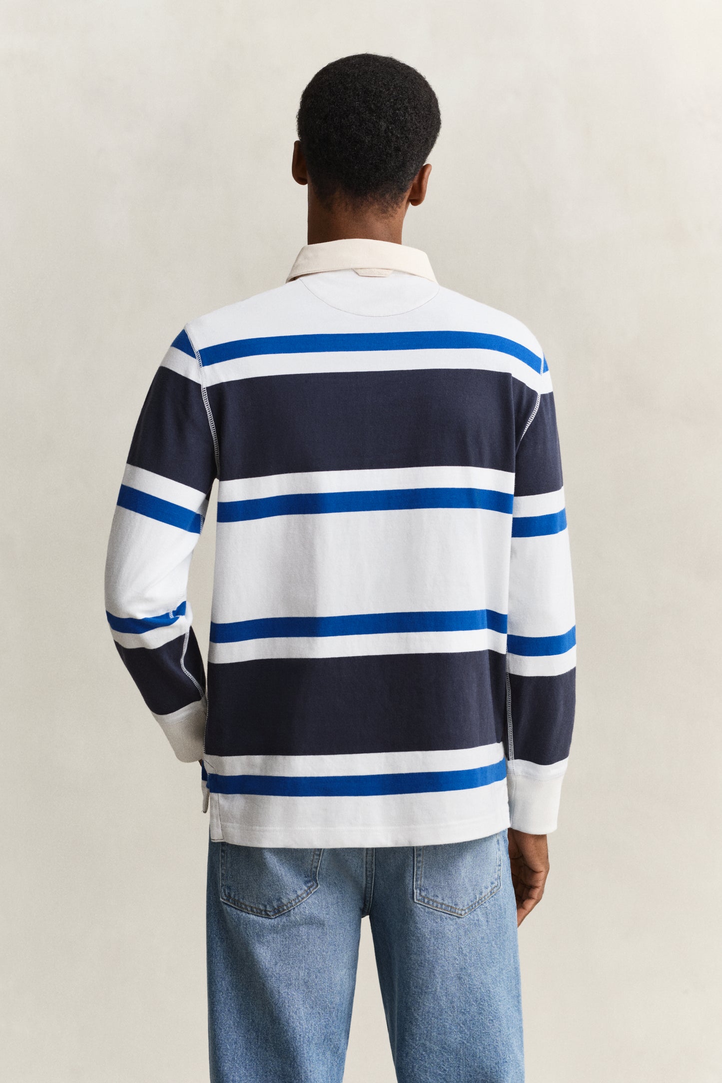 EVENING BLUE, BLOCKED STRIPE RUGGER, BACK-VIEW BY GANT AU.
