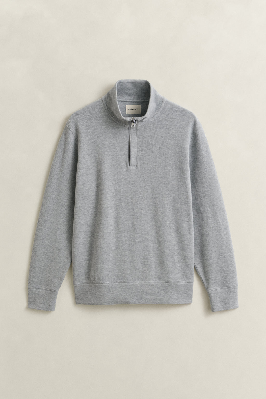 GREY MELANGE, LIGHT SACKER HALF ZIP, FLAT-LAY BY GANT AU.