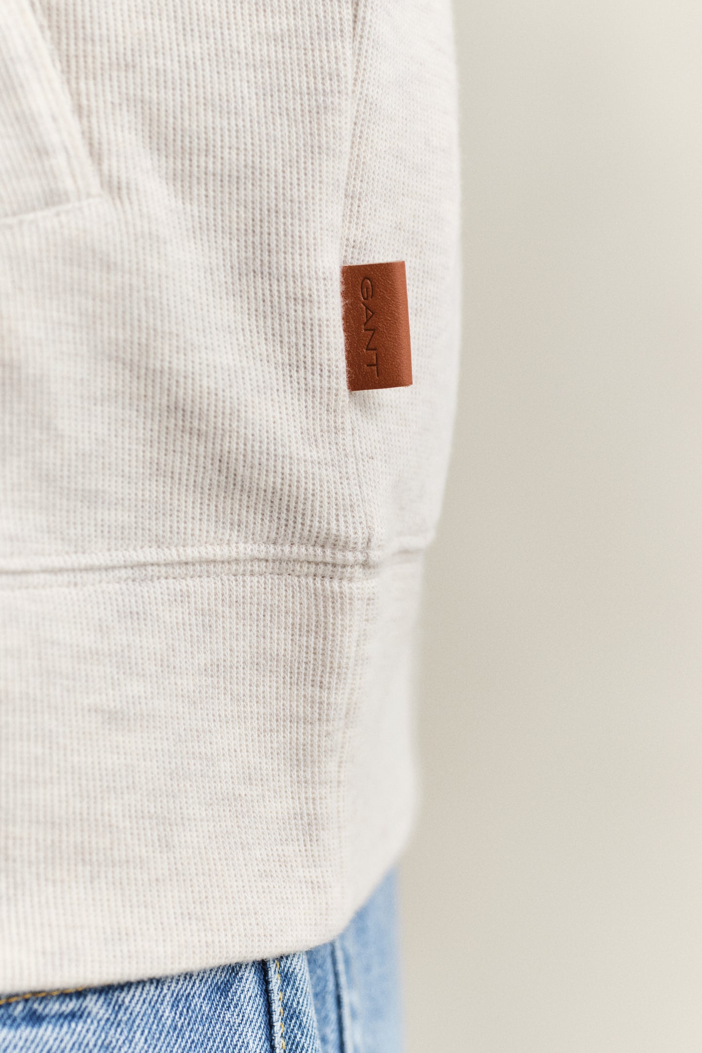 SEED MELANGE, LIGHT SACKER RIB FZ, CLOSE-UP BY GANT AU.