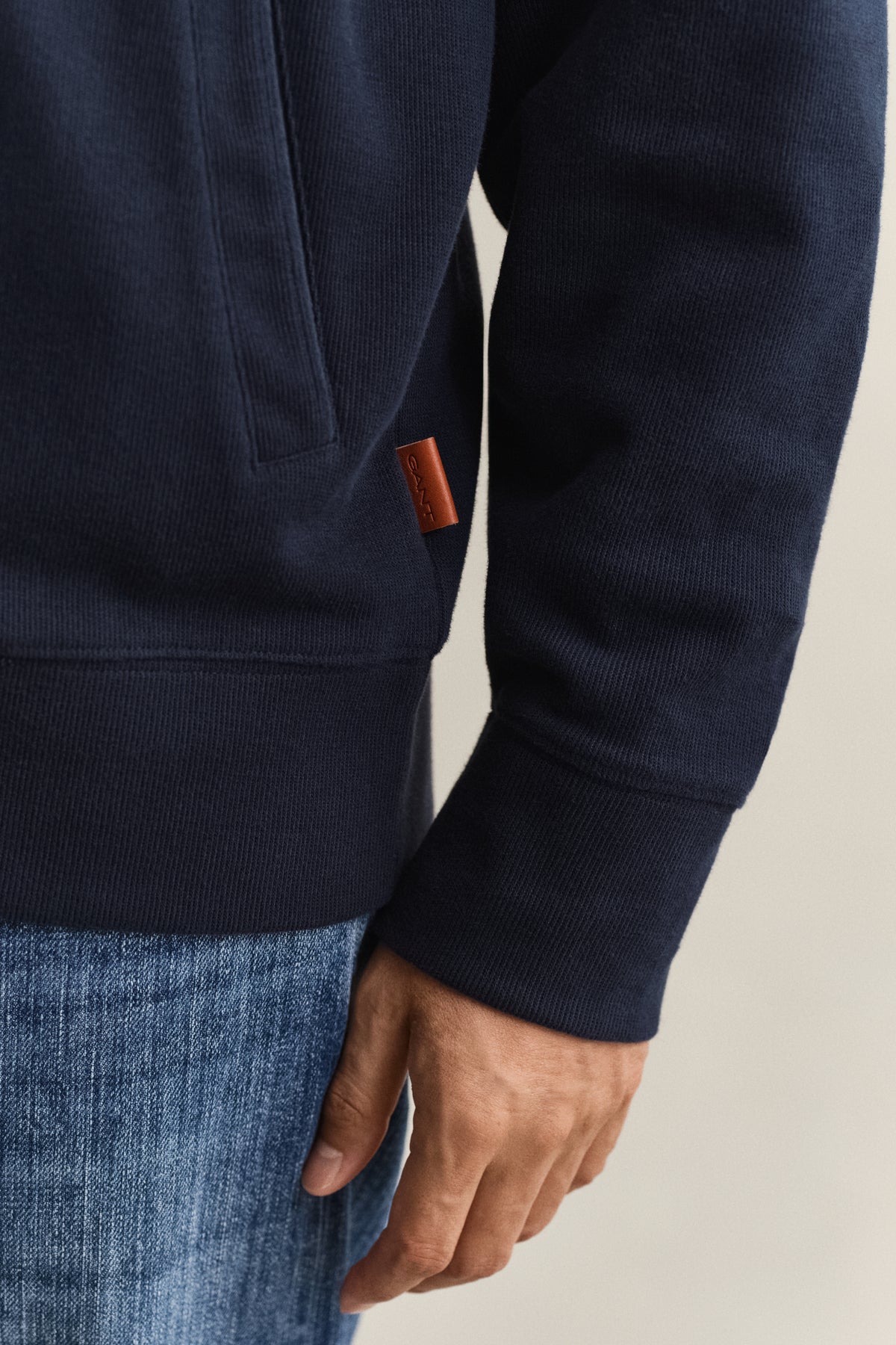 EVENING BLUE, LIGHT SACKER RIB FZ, CLOSE-UP BY GANT AU.