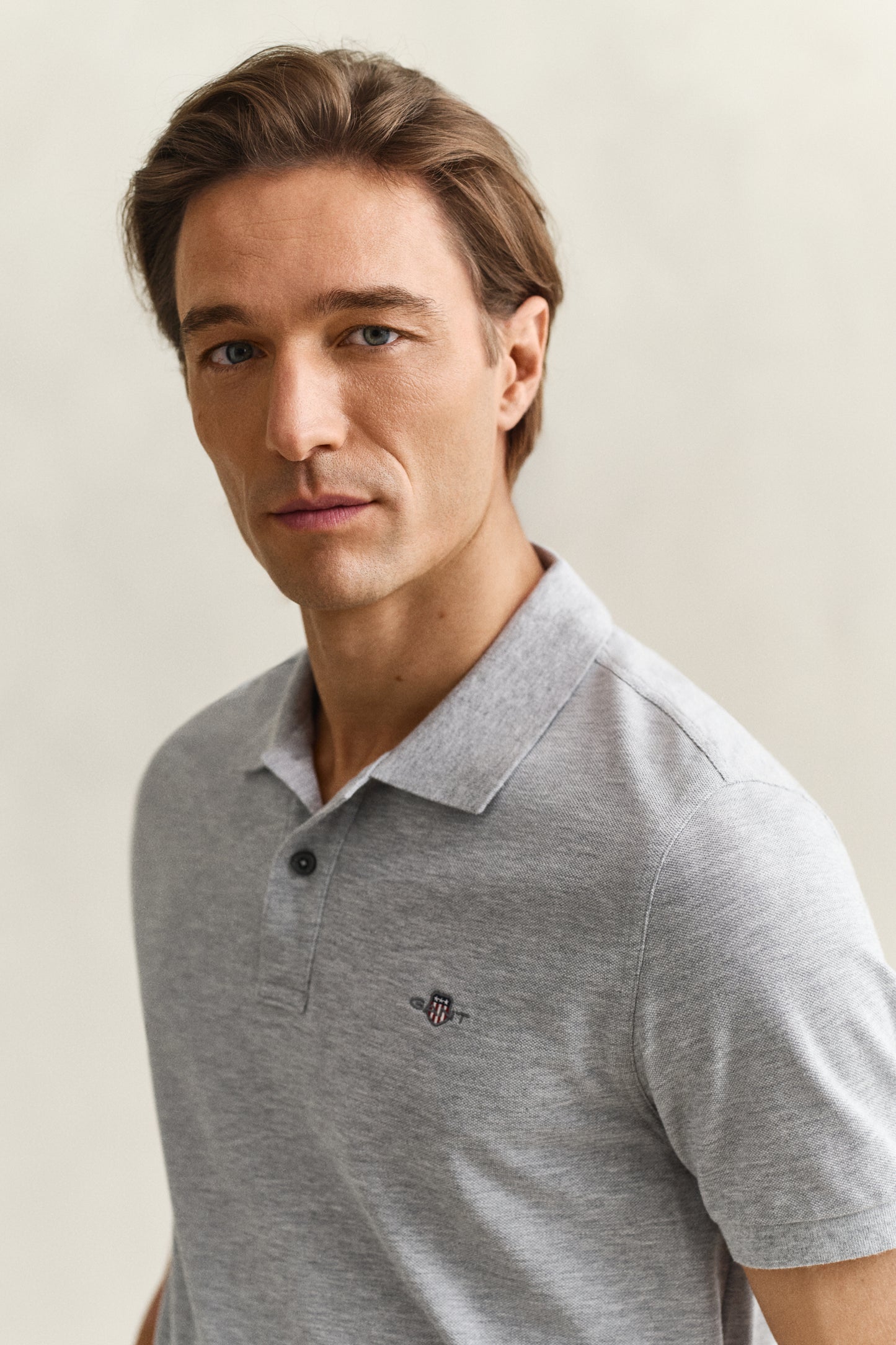 GREY MELANGE, Classic Regular Polo Shirt, CLOSE-UP BY GANT AU.