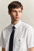 WHITE, REG CLASSIC POPLIN SS SHIRT, CLOSE-UP BY GANT AU.