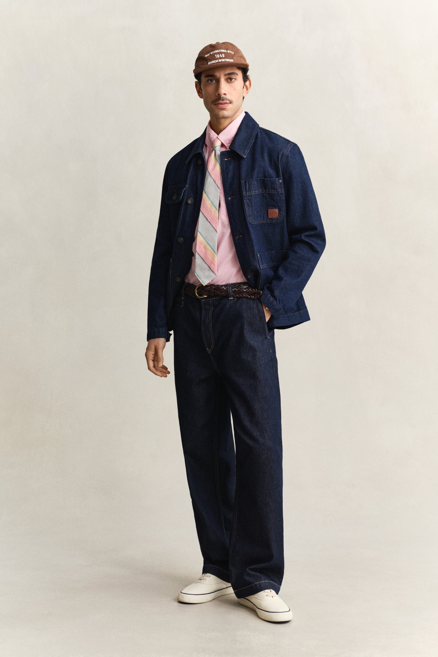 WASHED PINK, REG CLASSIC POPLIN SS SHIRT BY GANT AU.