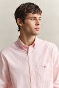 MODEL WEARING REG CLASSIC POPLIN BANKER SHIRT