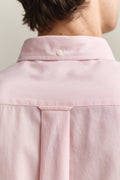WASHED PINK, REG CLASSIC POPLIN BANKER SHIRT, CLOSE-UP BY GANT AU.