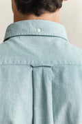 BOTANICAL HUE, REG CLASSIC OXFORD SHIRT, CLOSE-UP BY GANT AU.