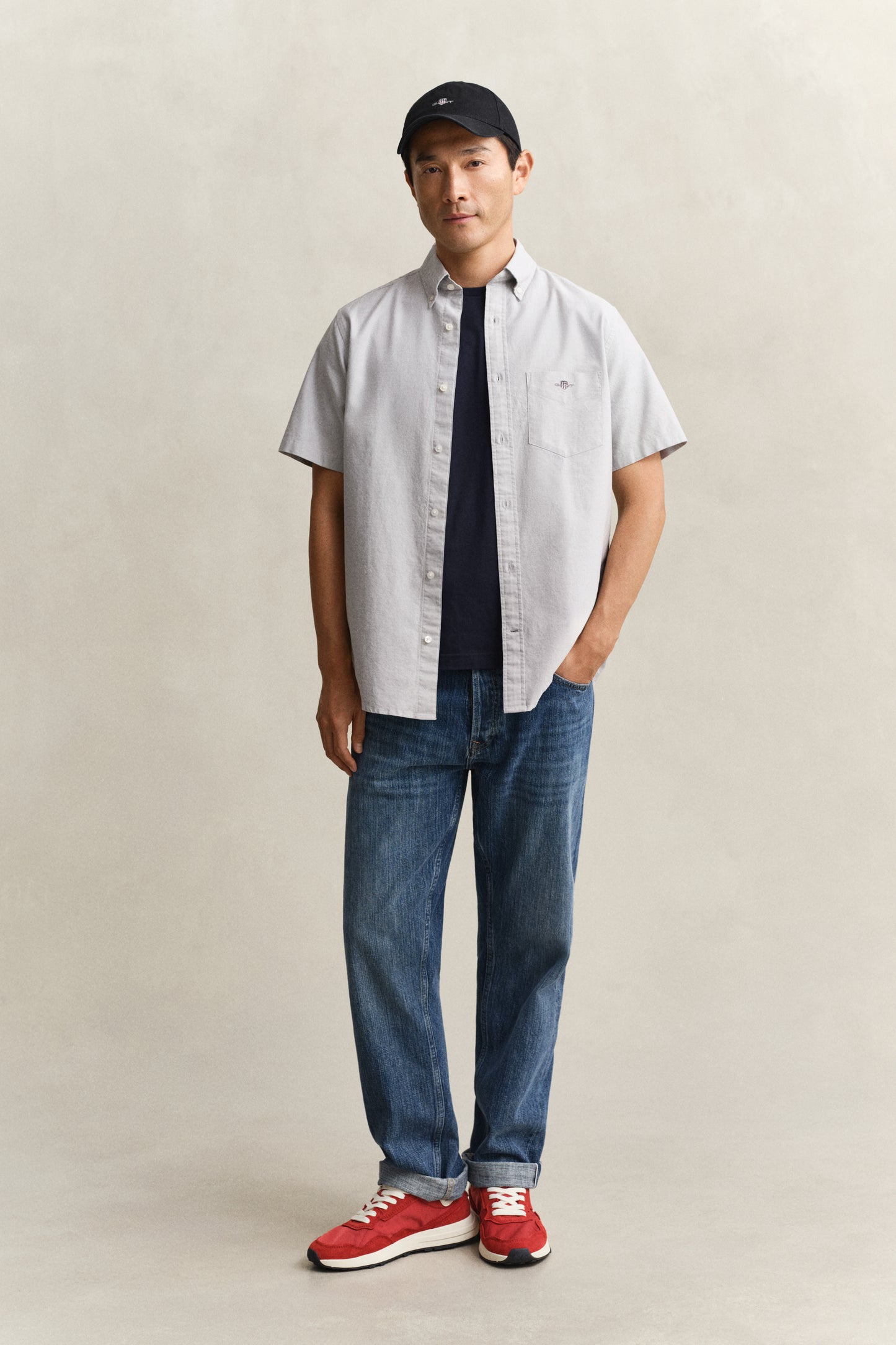 PEWTER GREY, REG CLASSIC OXFORD SS SHIRT BY GANT AU.