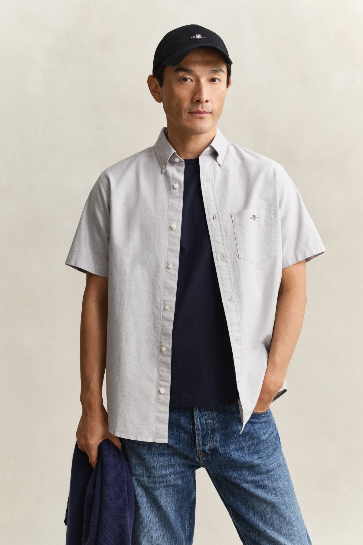 PEWTER GREY, REG CLASSIC OXFORD SS SHIRT, FRONT-VIEW BY GANT AU.