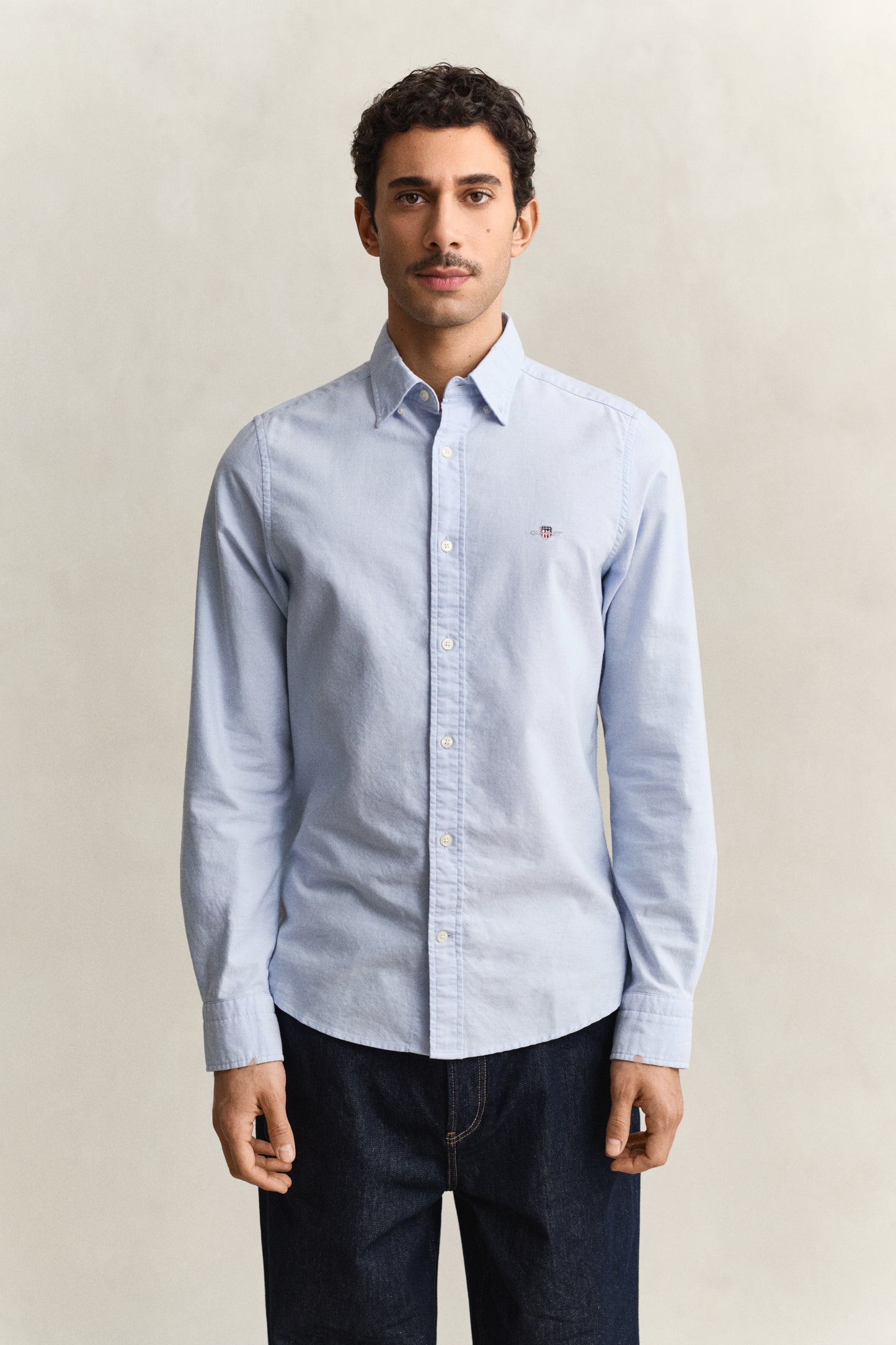 MODEL WEARING SLIM CLASSIC OXFORD SHIRT