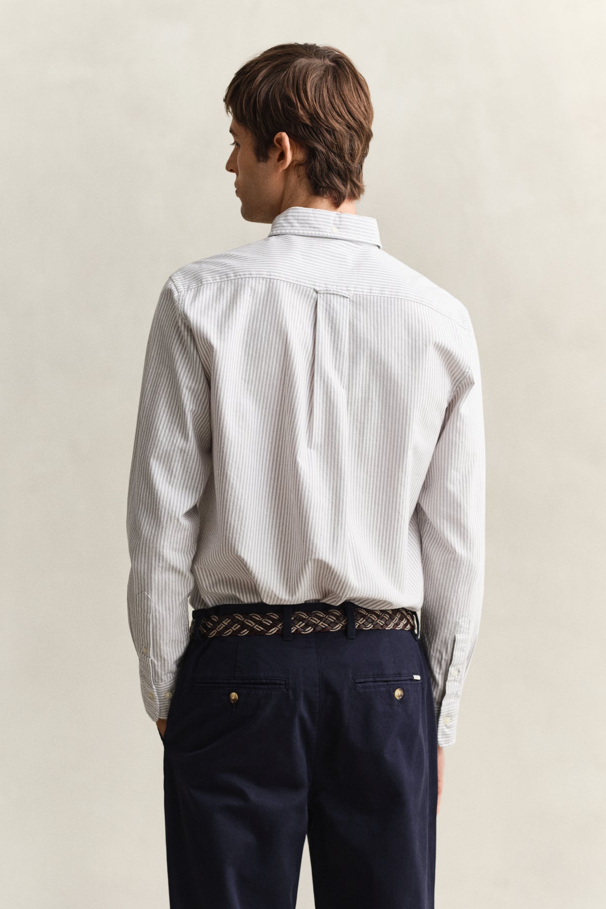 PEWTER GREY, REG CLASSIC OXFORD STRIPE SHIRT, BACK-VIEW BY GANT AU.