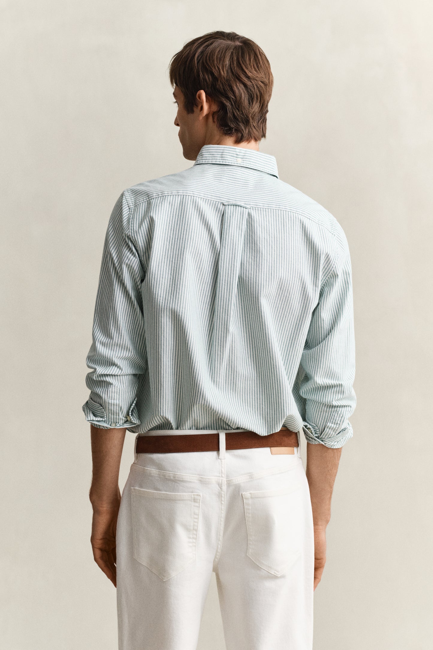 BOTANICAL HUE, REG CLASSIC OXFORD STRIPE SHIRT, BACK-VIEW BY GANT AU.