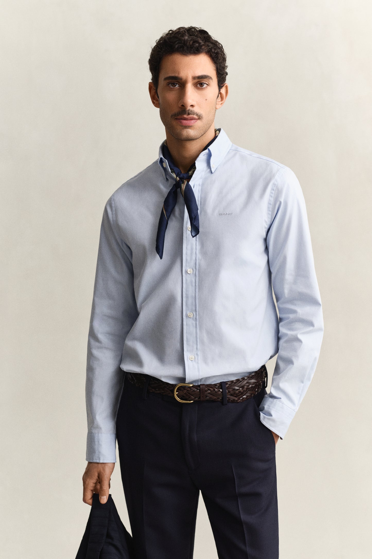 LIGHT BLUE, REG PINPOINT OXFORD SHIRT, FRONT-VIEW BY GANT AU.