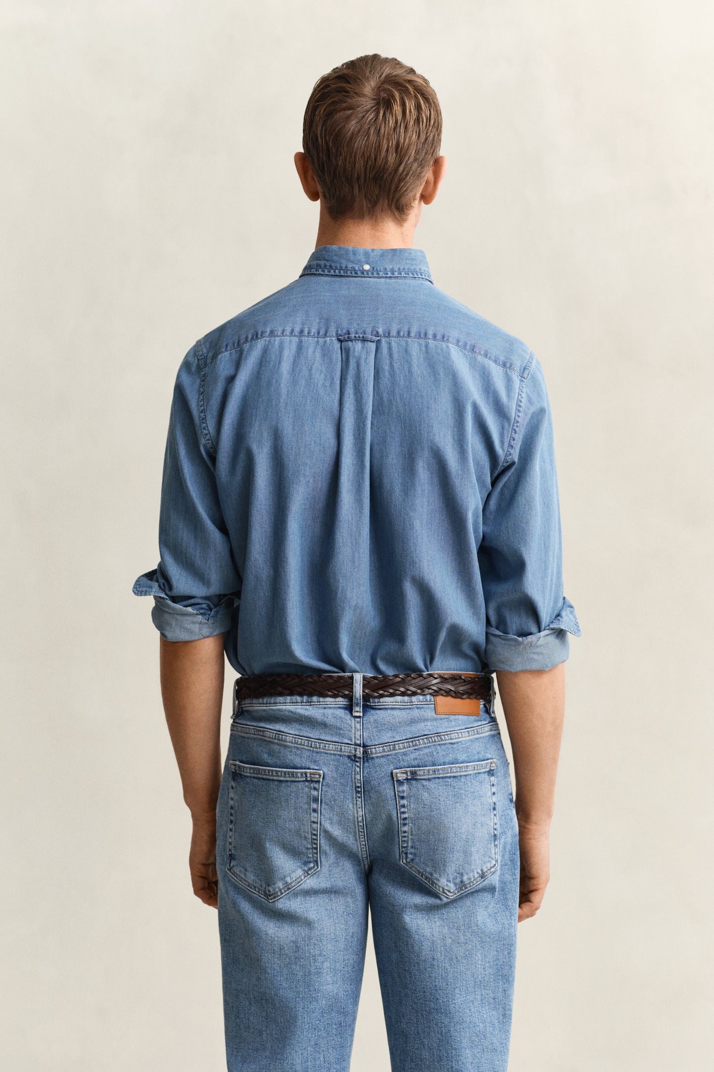 SEMI LIGHT BLUE, REG INDIGO BD, BACK-VIEW BY GANT AU.