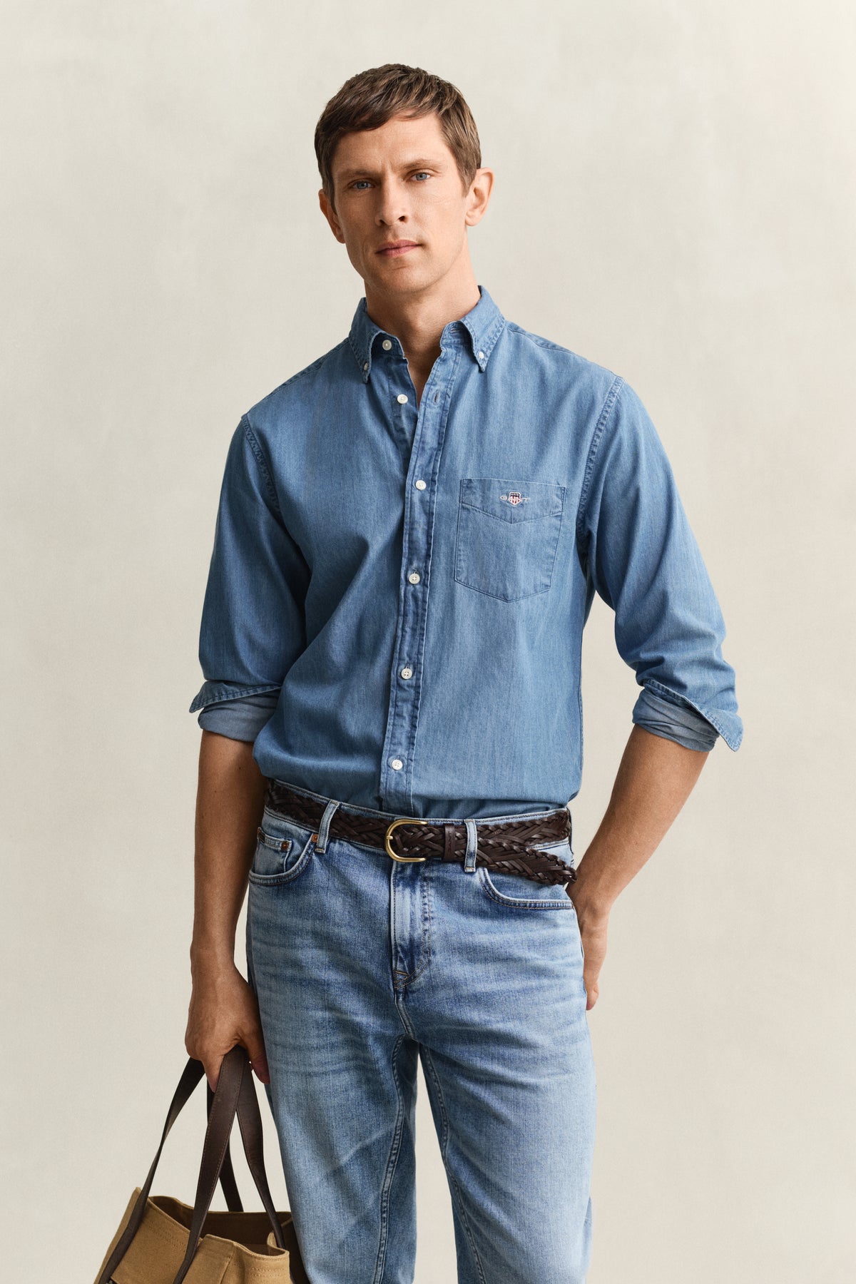 SEMI LIGHT BLUE, REG INDIGO BD, FRONT-VIEW BY GANT AU.