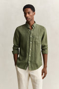 DRY HERB GREEN, REG GMNT DYED LINEN SHIRT, FRONT-VIEW BY GANT AU.