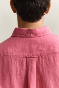 ROSE PINK, REG GMNT DYED LINEN SHIRT, CLOSE-UP BY GANT AU.