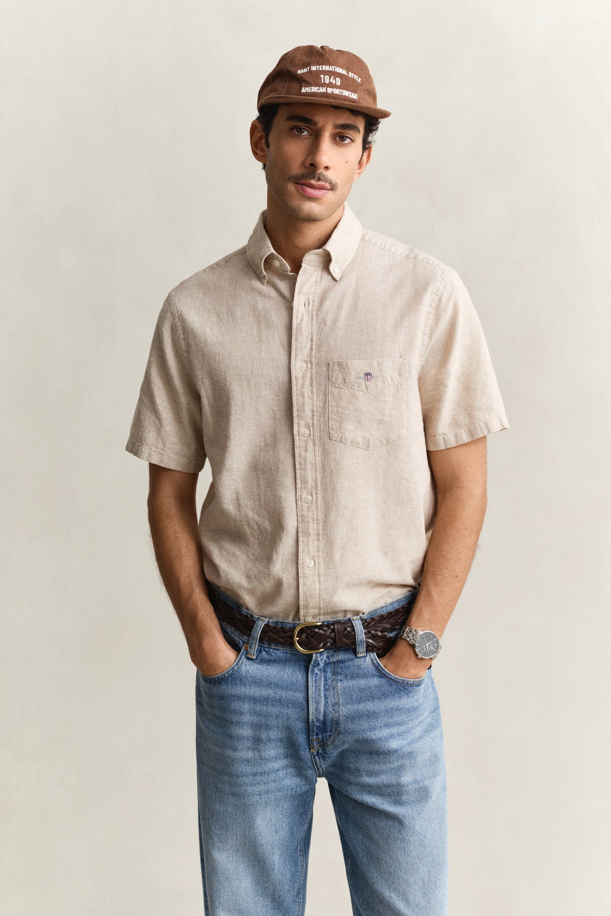 OAT BEIGE, REG COTTON LINEN SS SHIRT, FRONT-VIEW BY GANT AU.