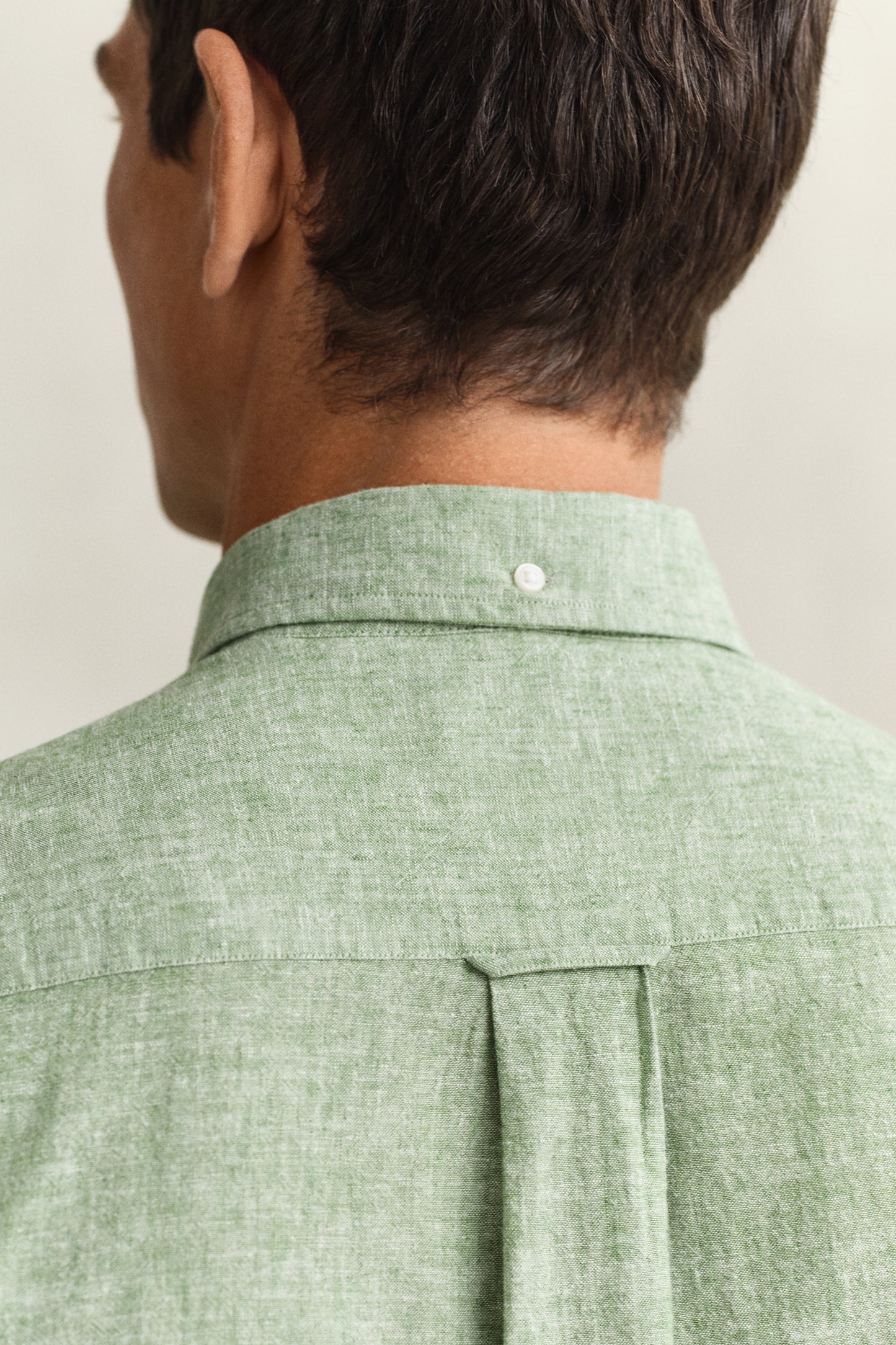 HERB GREEN, REG COTTON LINEN SS SHIRT, CLOSE-UP BY GANT AU.