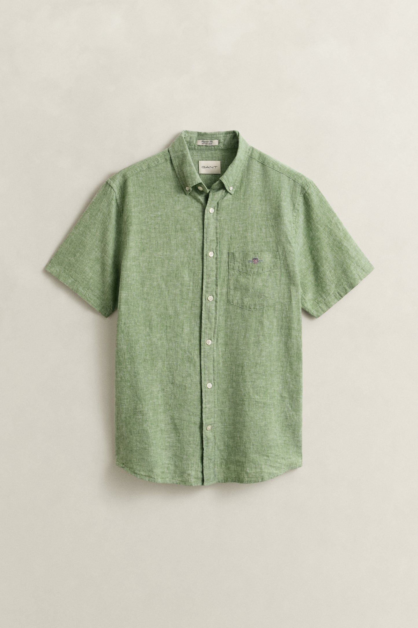 HERB GREEN, REG COTTON LINEN SS SHIRT, FLAT-LAY BY GANT AU.