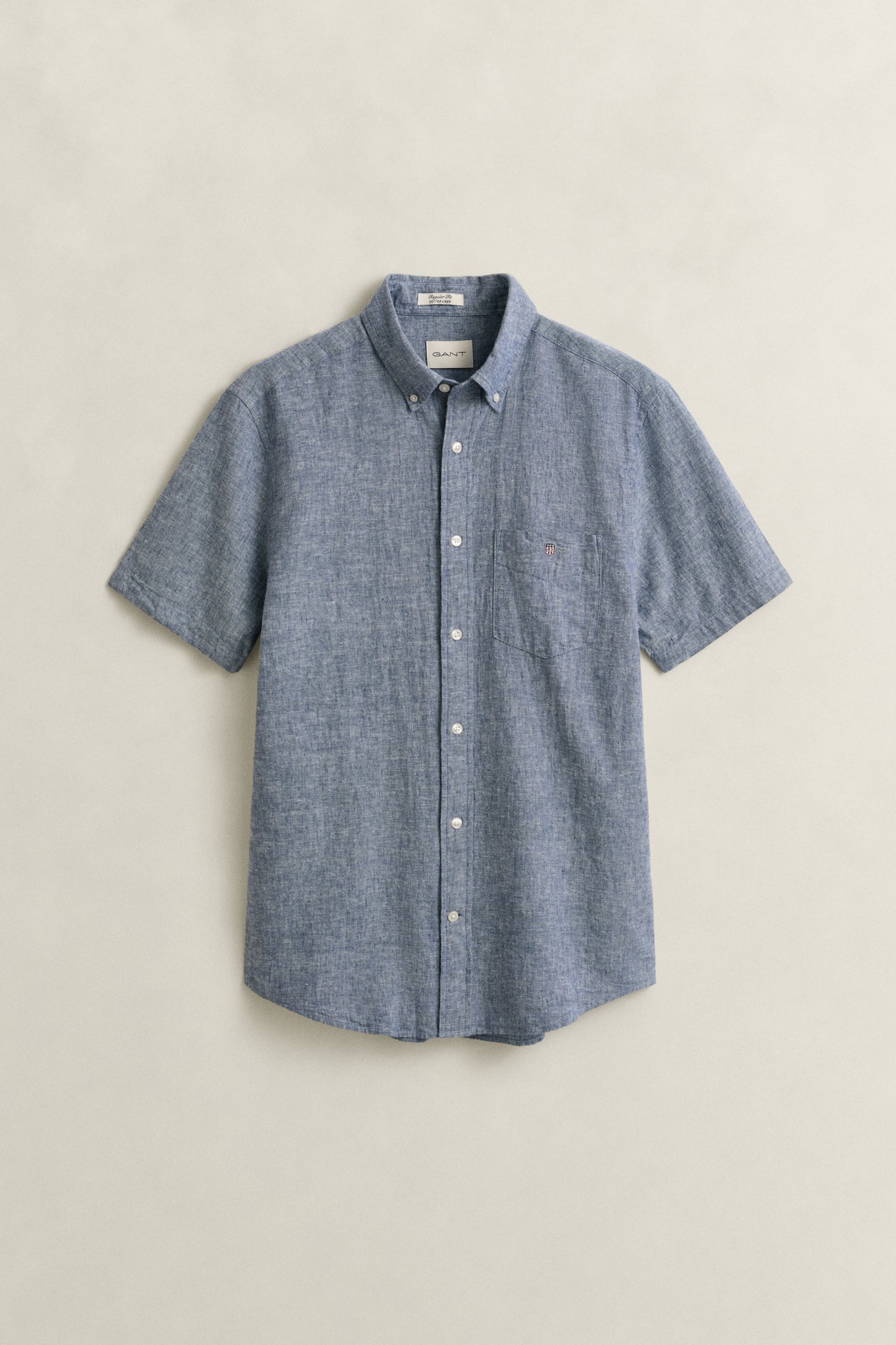 VINTAGE BLUE, REG COTTON LINEN SS SHIRT, FLAT-LAY BY GANT AU.