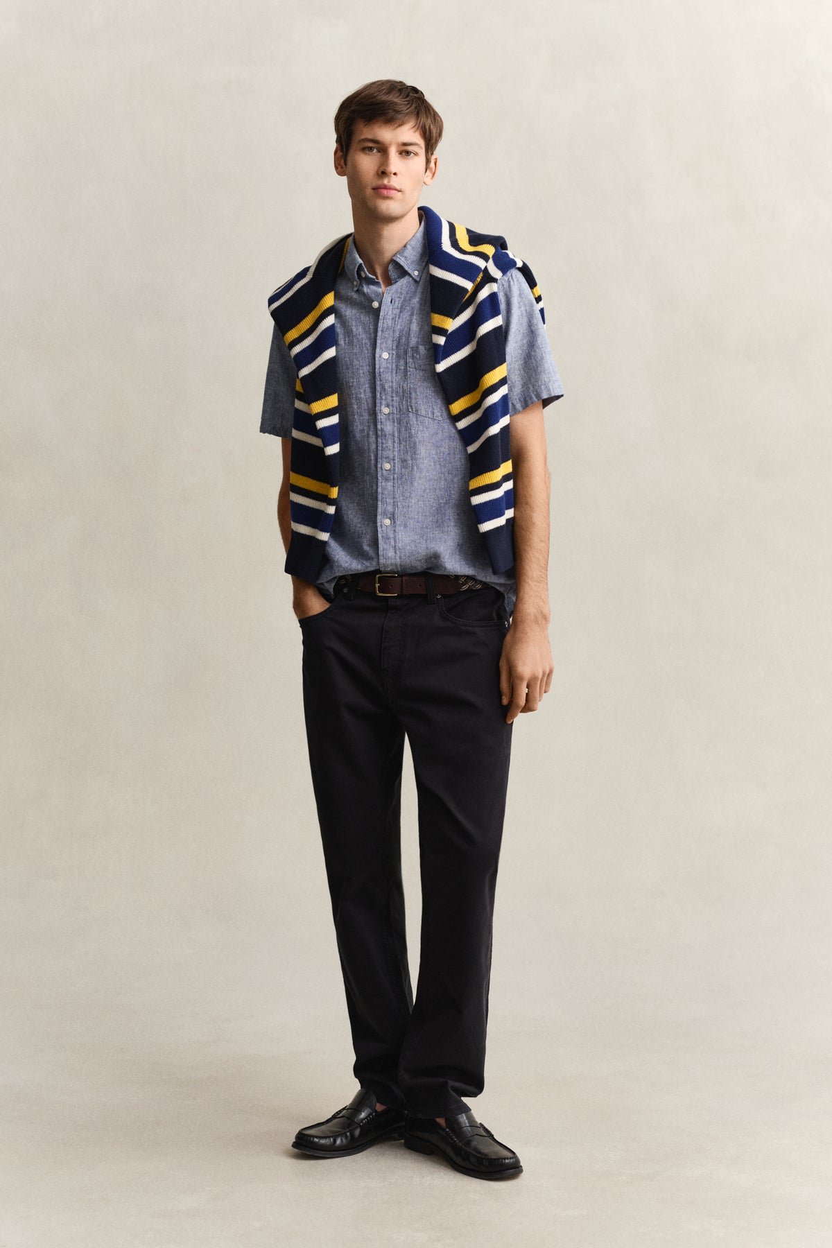VINTAGE BLUE, REG COTTON LINEN SS SHIRT BY GANT AU.