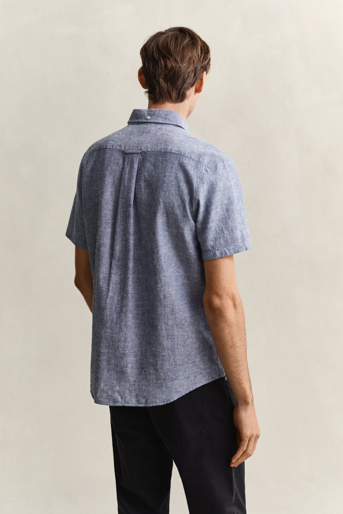 VINTAGE BLUE, REG COTTON LINEN SS SHIRT, BACK-VIEW BY GANT AU.