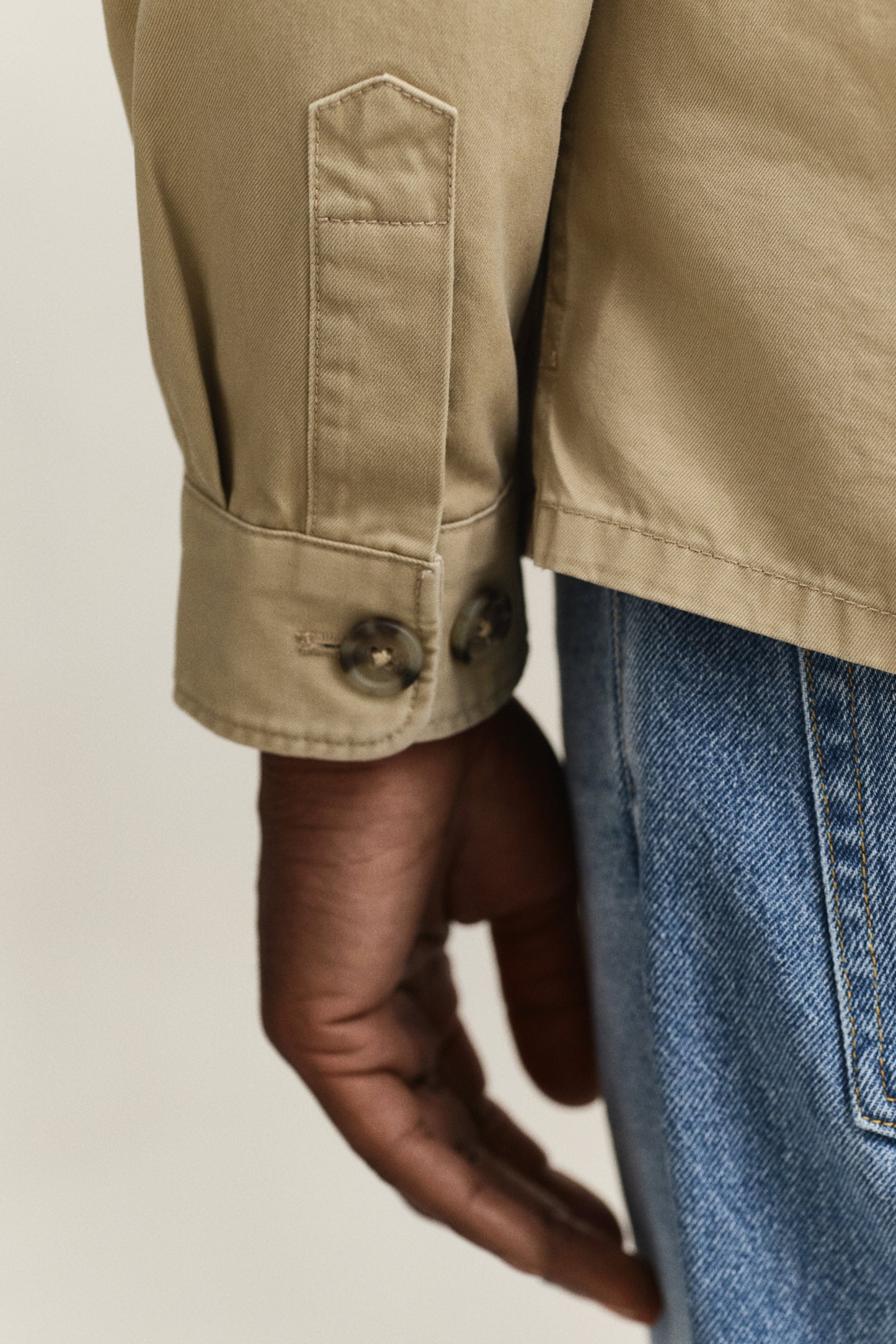 MODEL WEARING REG COTTON TWILL OVERSHIRT
