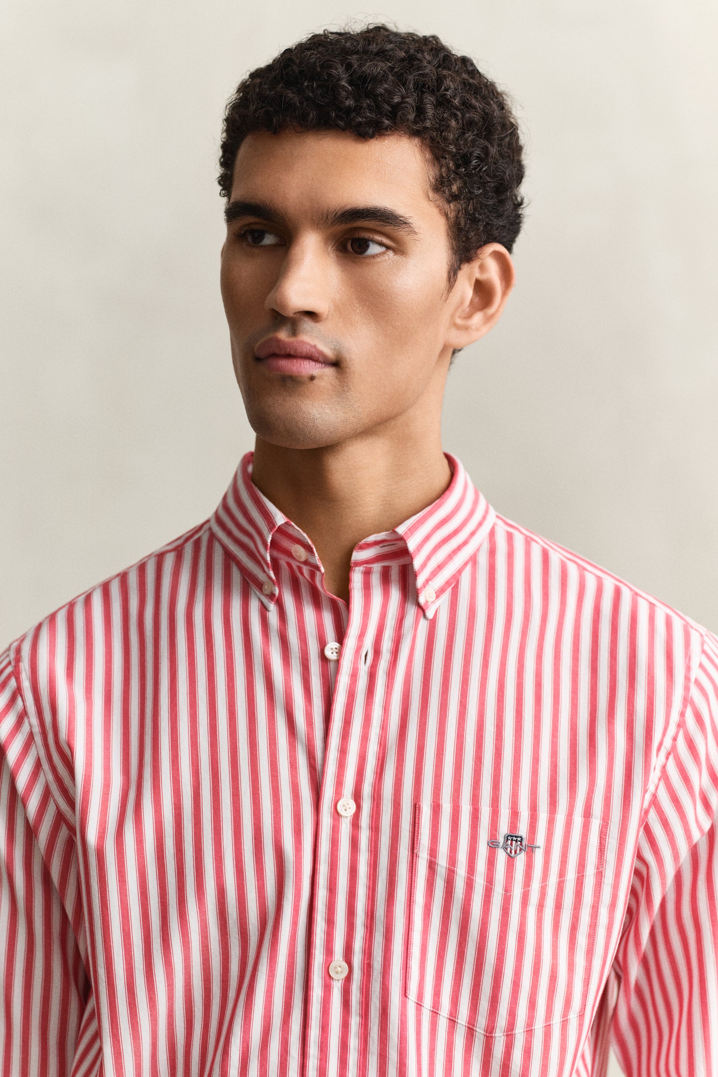 MODEL WEARING REG CLASSIC POPLIN STRIPE SHIRT