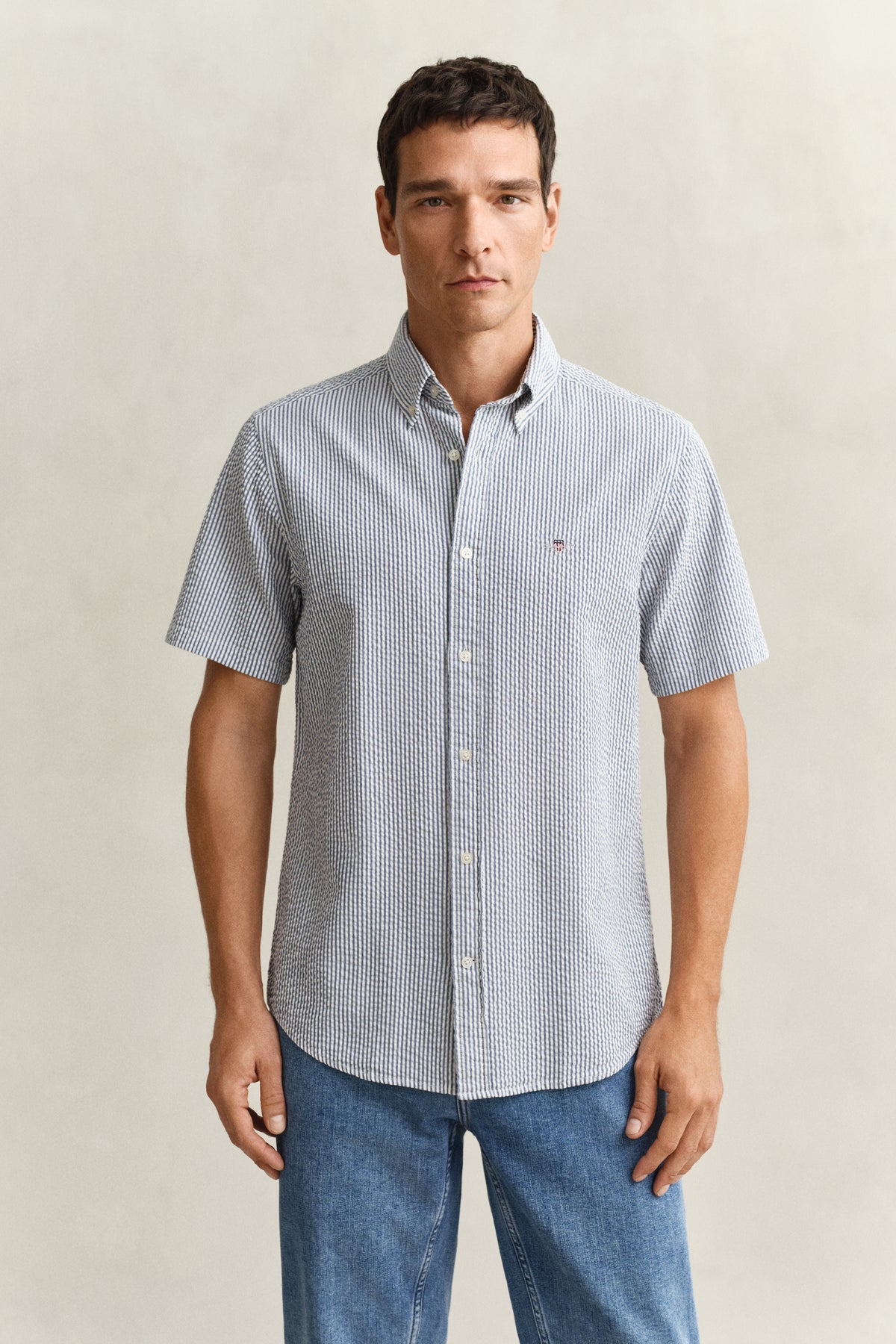 MODEL WEARING REG SEERSUCKER STRIPE SS SHIRT