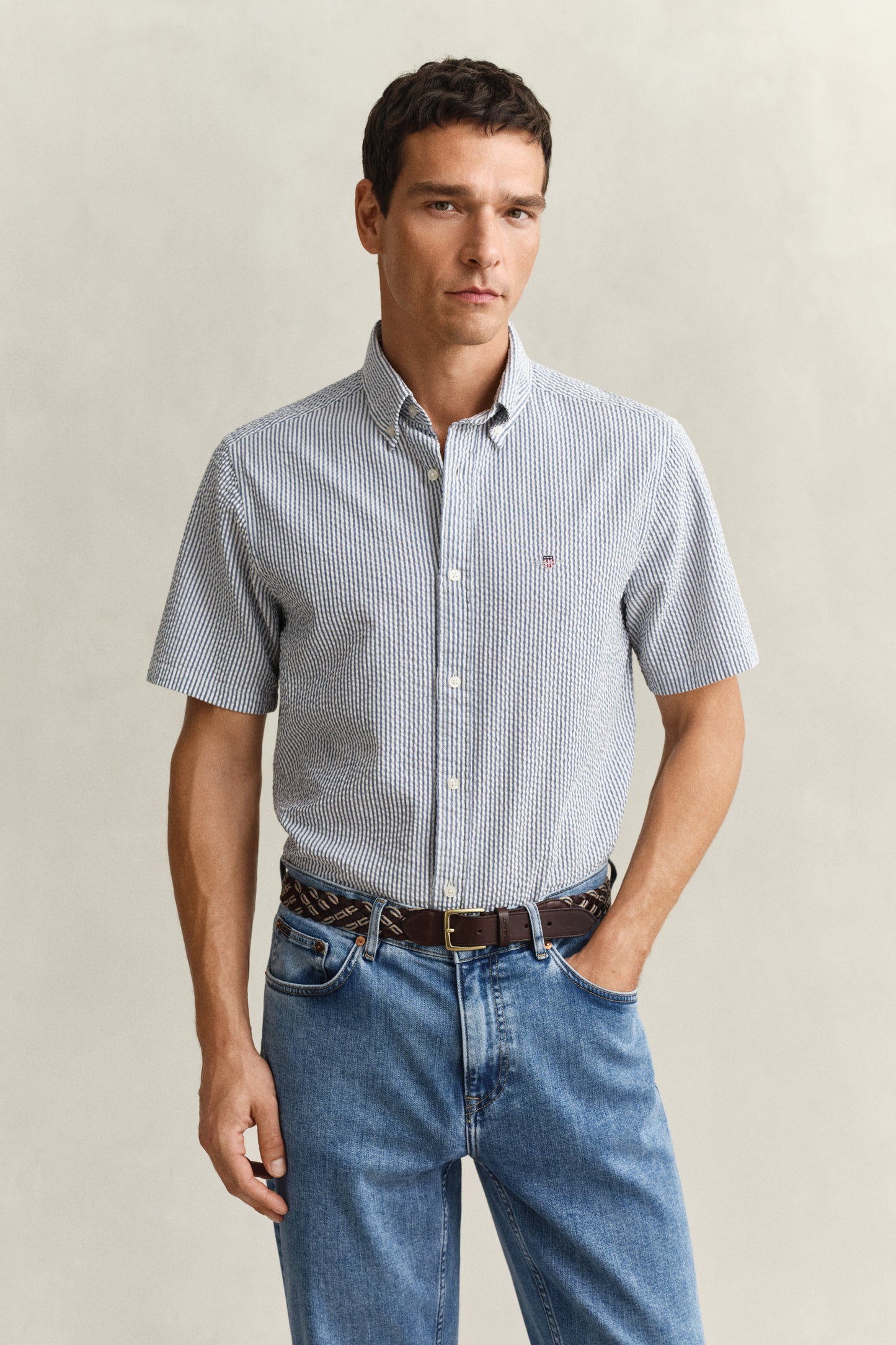 VINTAGE BLUE, REG SEERSUCKER STRIPE SS SHIRT, FRONT-VIEW BY GANT AU.